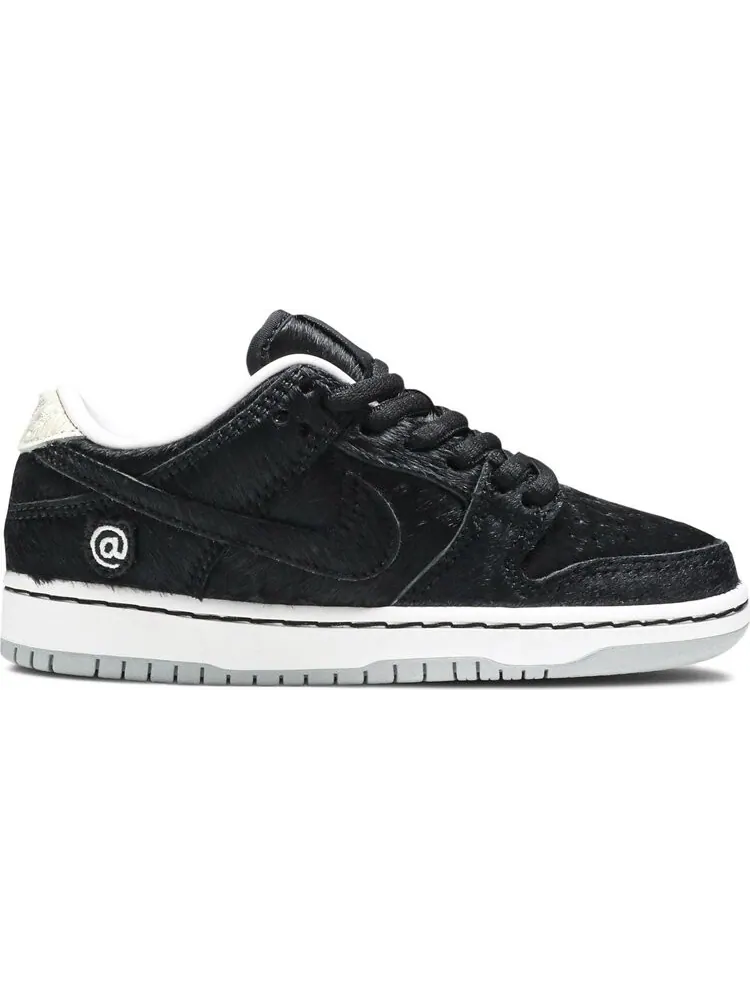 Кроссовки Nike Medicom Toy x Dunk Low SB PS 'BE@RBRICK' — изображение 1 из 8, черный