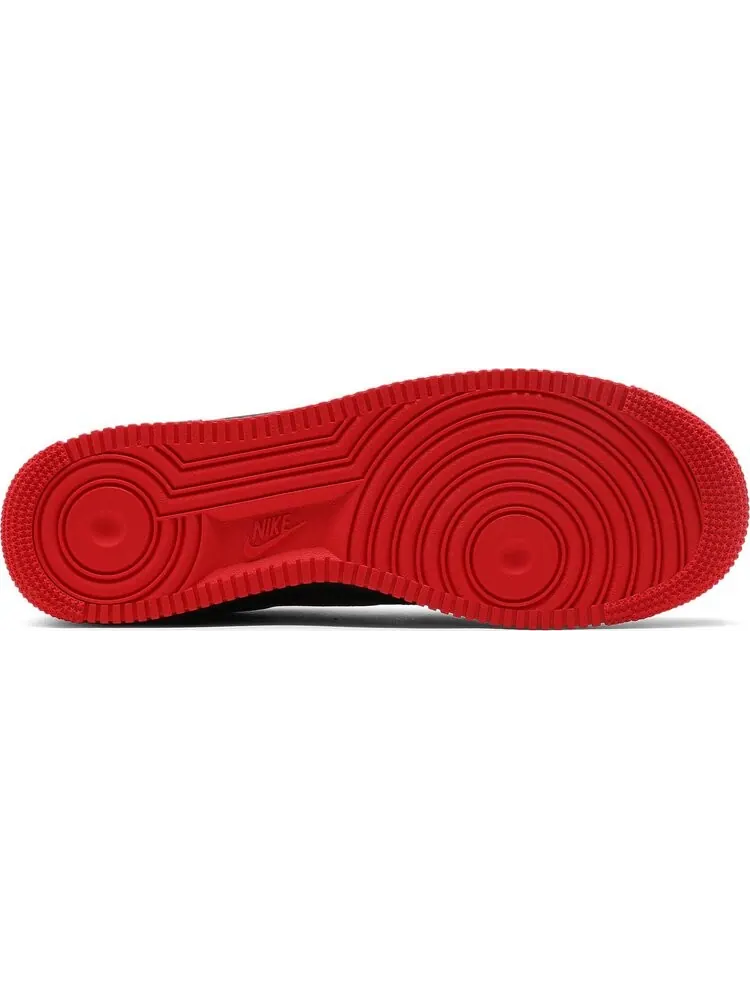 Кроссовки Nike Air Force 1 Low 'Bred' — изображение 4 из 8, черный