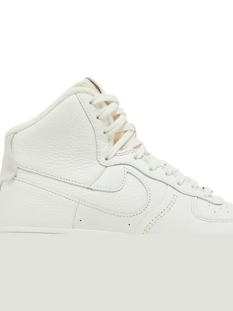 Кроссовки Nike Wmns Air Force 1 High Sculpt 'Sail' — изображение 2 из 8, белый