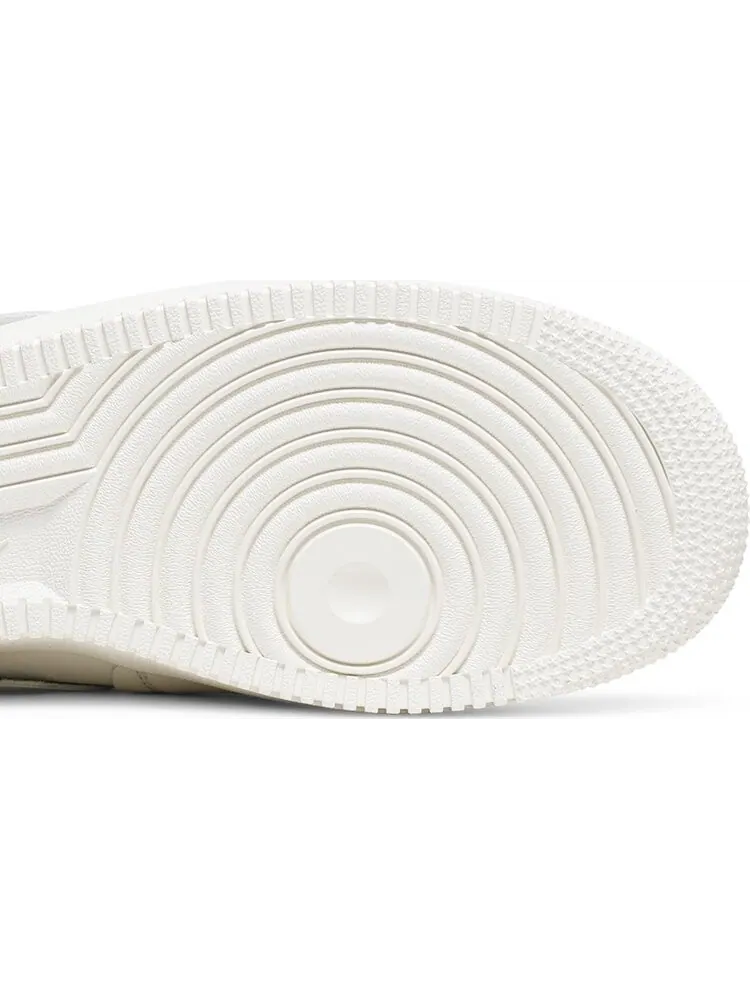 Кроссовки Nike Comme des Garçons x Air Force 1 Mid 'Triple White' — изображение 5 из 8, белый