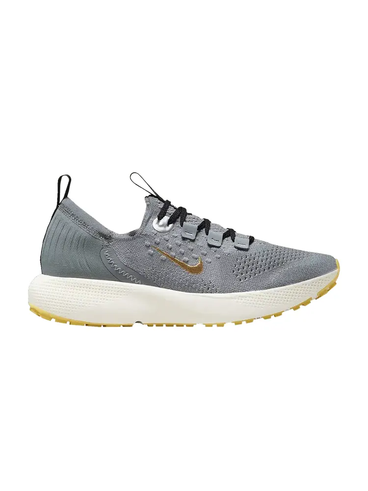 Кроссовки Wmns React Escape Run Flyknit 'Cool Grey Metallic Gold Coin' — изображение 1 из 1
