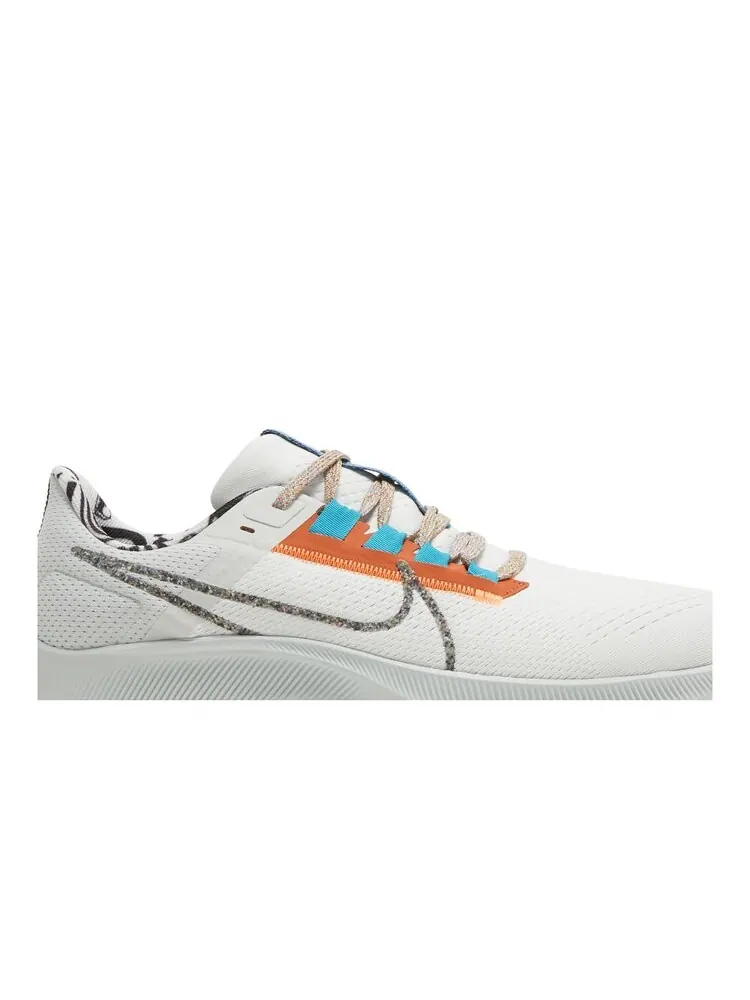 Кроссовки Nike Air Zoom Pegasus 38 — изображение 2 из 4, белый