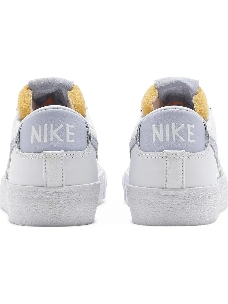 Кроссовки Nike Wmns Blazer Low '77 'White Ghost' — изображение 6 из 8, белый