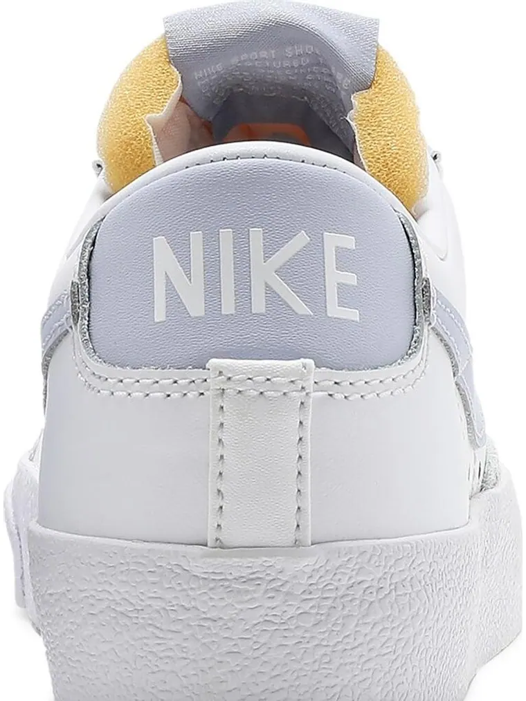 Кроссовки Nike Wmns Blazer Low '77 'White Ghost' — изображение 7 из 8, белый