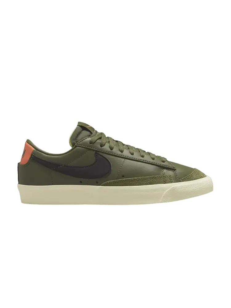 Кроссовки Nike Wmns Blazer Low '77 'Medium Olive Orange Trance' — изображение 1 из 1