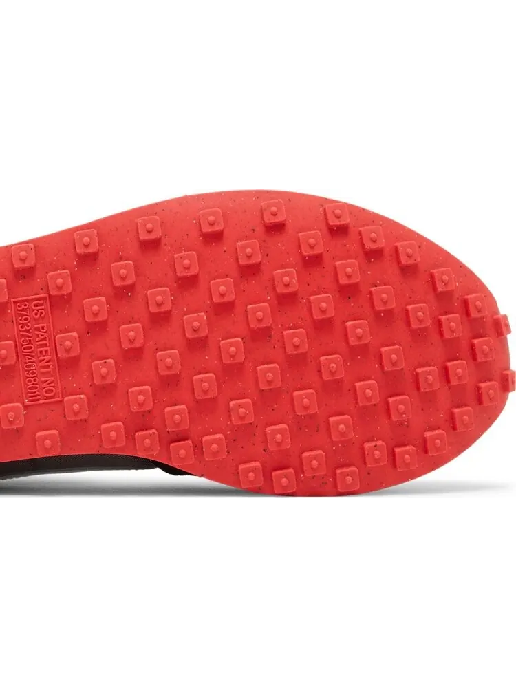 Кроссовки Nike Waffle Trainer 2 GS 'Flat Pewter Siren Red' — изображение 5 из 8, серый