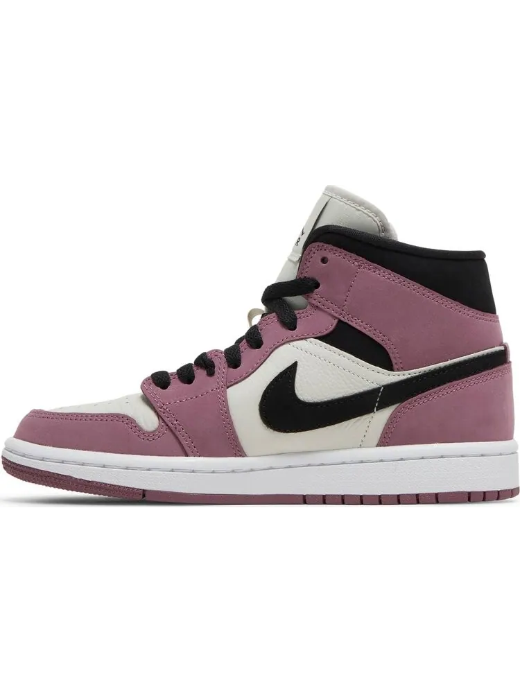 Кроссовки Wmns Air Jordan 1 Mid SE Berry Pink — изображение 3 из 8, белый