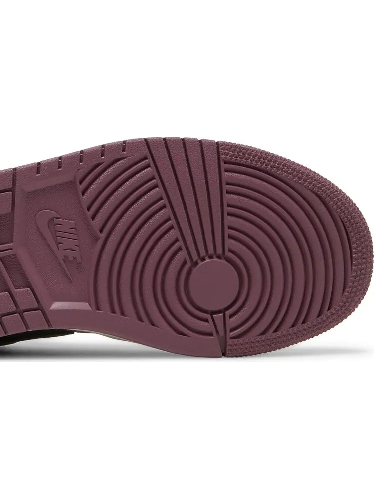Кроссовки Wmns Air Jordan 1 Low SE Light Mulberry — изображение 5 из 8, фиолетовый