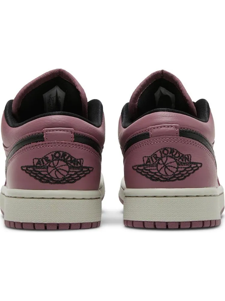 Кроссовки Wmns Air Jordan 1 Low SE Light Mulberry — изображение 6 из 8, фиолетовый