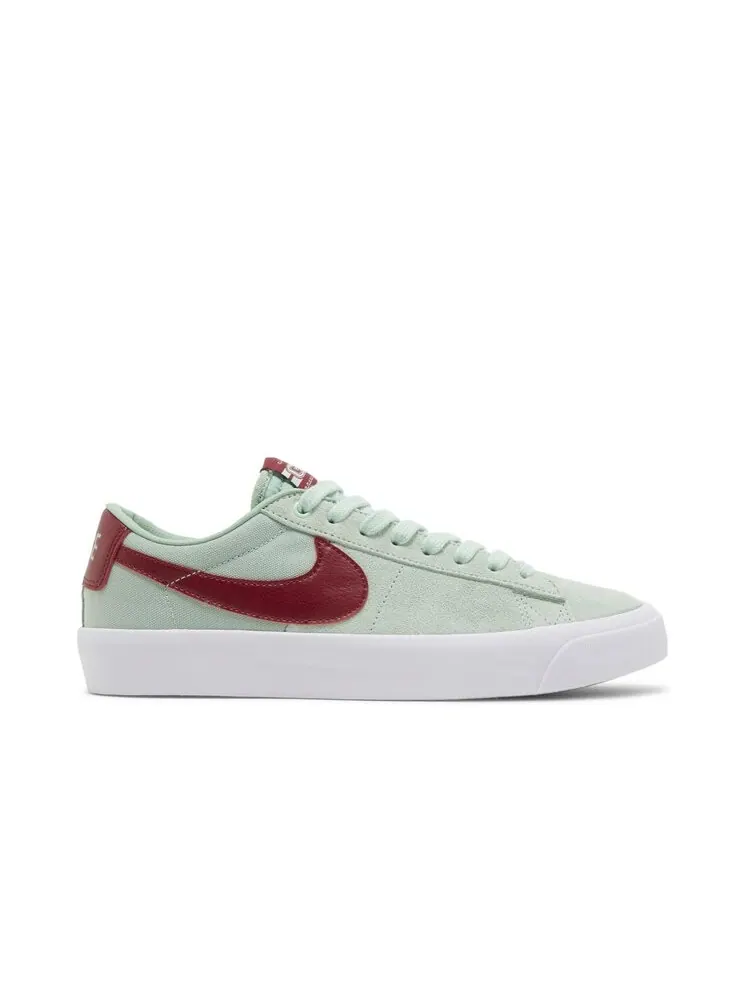 Кроссовки Nike Zoom Blazer Low Pro GT SB — изображение 1 из 4, зеленый
