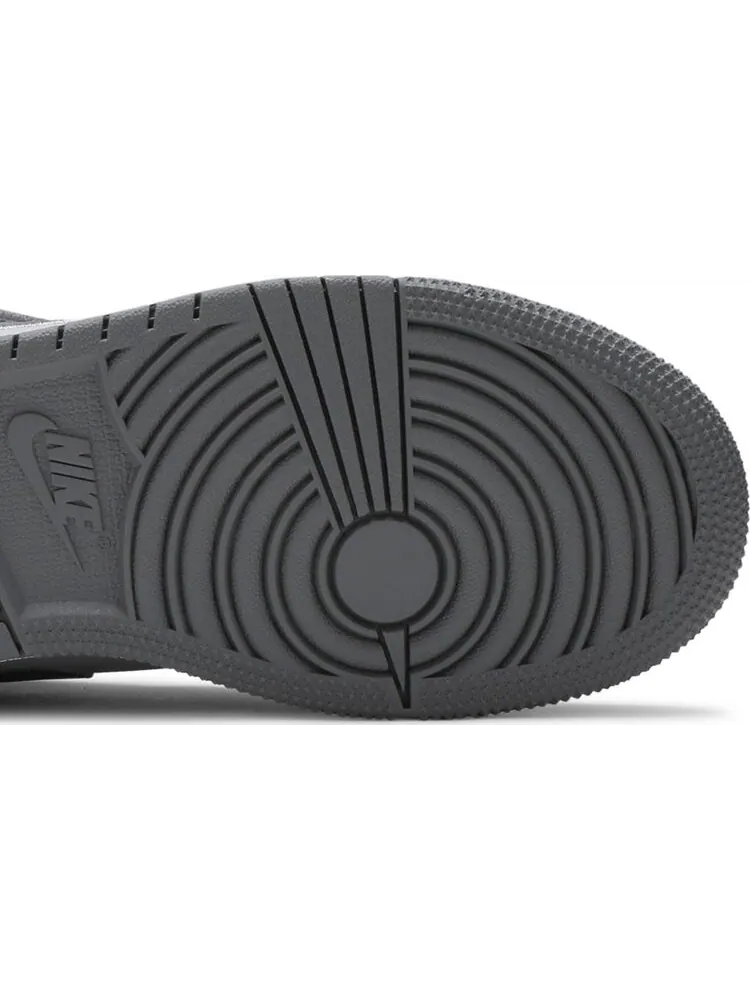 Кроссовки Air Jordan 1 High FlyEase GS Light Smoke Grey — изображение 5 из 8, серый