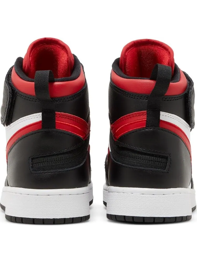 Кроссовки Air Jordan 1 High FlyEase GS Bred Toe — изображение 6 из 8, красный