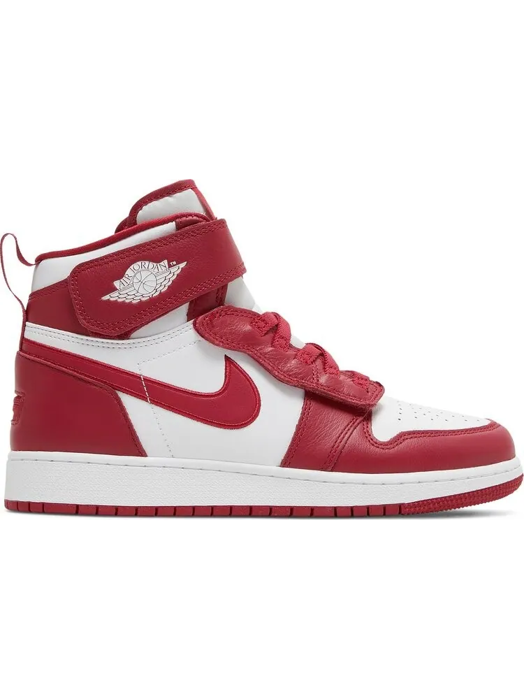 Кроссовки Air Jordan 1 High FlyEase GS Cardinal Red — изображение 1 из 8, красный