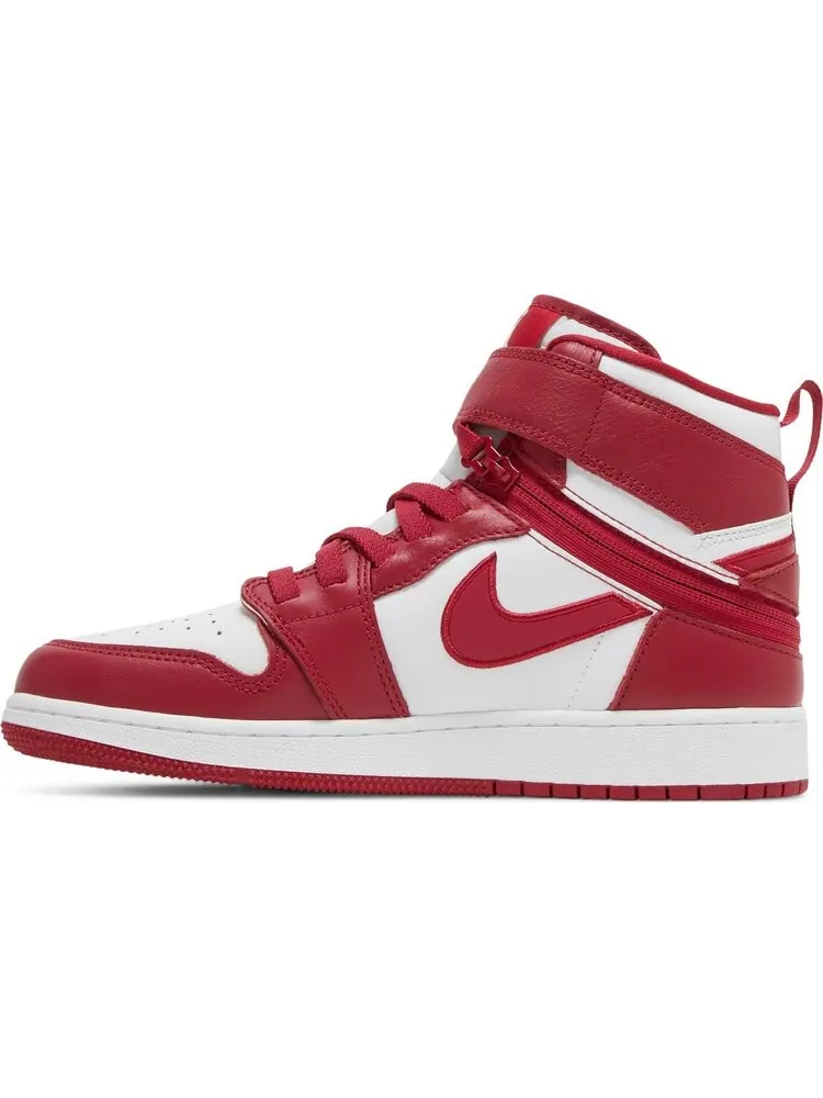 Кроссовки Air Jordan 1 High FlyEase GS Cardinal Red — изображение 3 из 8, красный