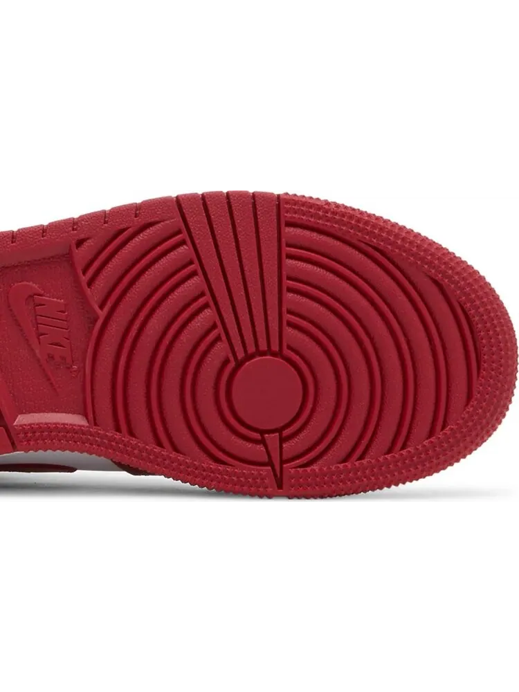 Кроссовки Air Jordan 1 High FlyEase GS Cardinal Red — изображение 5 из 8, красный