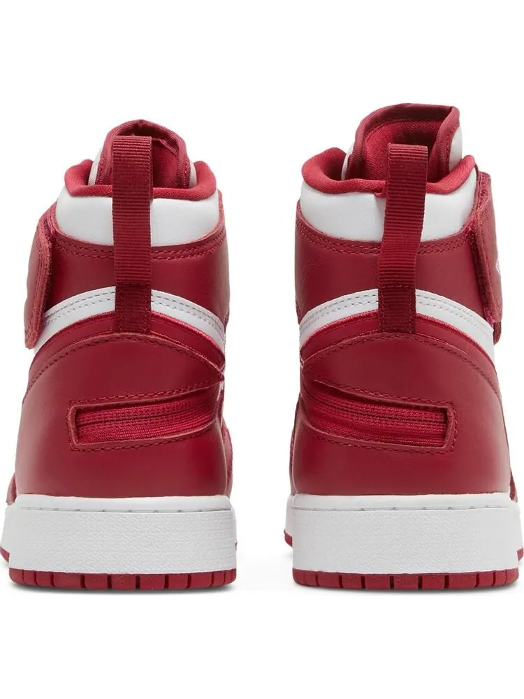 Кроссовки Air Jordan 1 High FlyEase GS Cardinal Red — изображение 6 из 8, красный