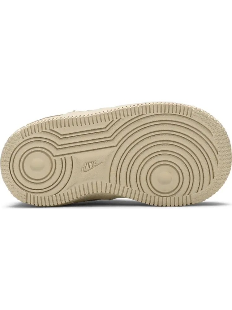 Кроссовки Nike Stussy x Air Force 1 Low TD 'Fossil' — изображение 4 из 8, загар