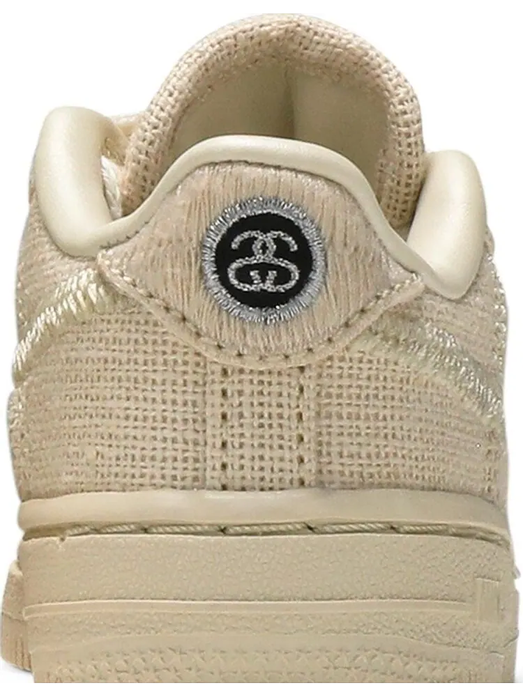 Кроссовки Nike Stussy x Air Force 1 Low TD 'Fossil' — изображение 7 из 8, загар