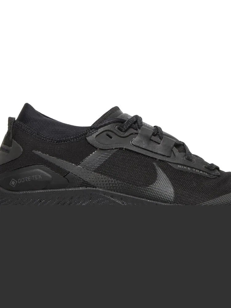Кроссовки Nike Wmns Pegasus Trail 3 GTX 'Triple Black' — изображение 2 из 8, черный