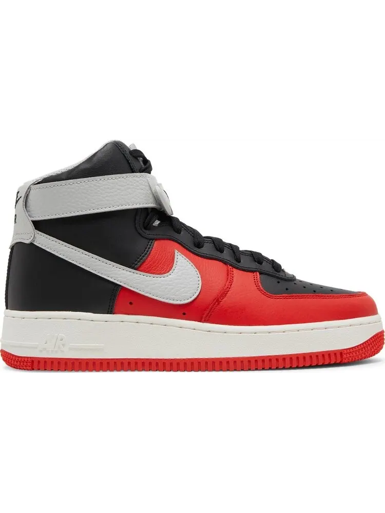 Кроссовки Nike NBA x Air Force 1 High '07 LV8 '75th Anniversary - Trail Blazers' — изображение 1 из 8, красный