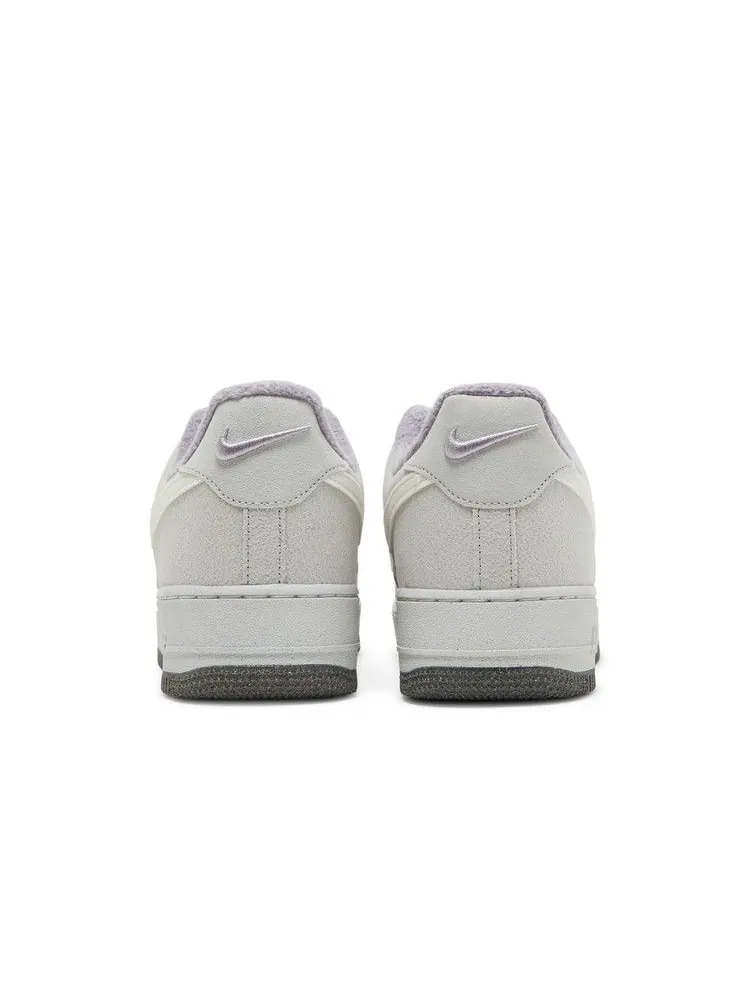 Кроссовки Nike Air Force 1 '07 LV8 'Toasty - Grey Fog' — изображение 6 из 8, серый/фиолетовый
