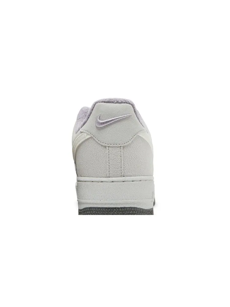 Кроссовки Nike Air Force 1 '07 LV8 'Toasty - Grey Fog' — изображение 7 из 8, серый/фиолетовый