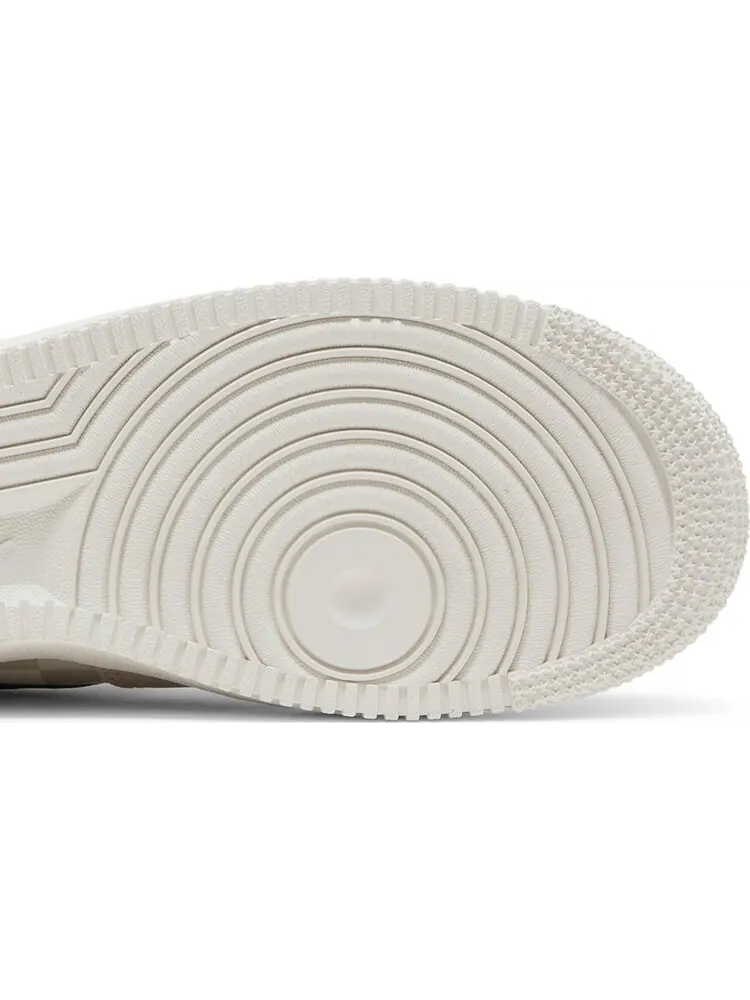 Кроссовки Nike LeBron James x Air Force 1 'Strive For Greatness' — изображение 5 из 8, загар