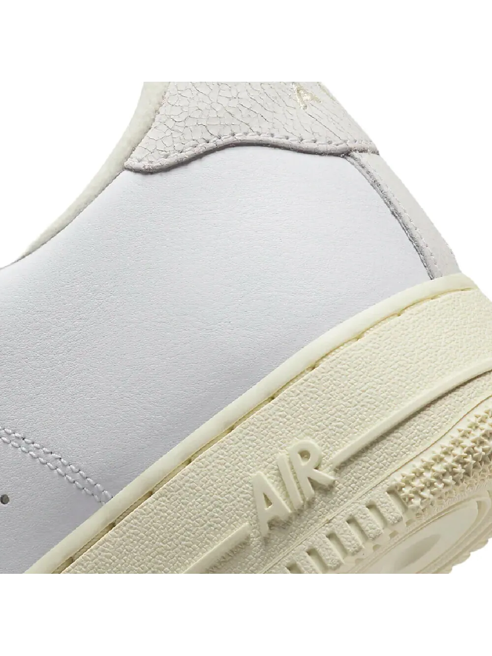 Кроссовки Nike Air Force 1 '07 LX — изображение 8 из 8, белый/желтый