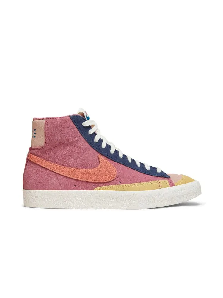 Кроссовки Nike Blazer Mid '77 'Desert Berry' — изображение 2 из 9