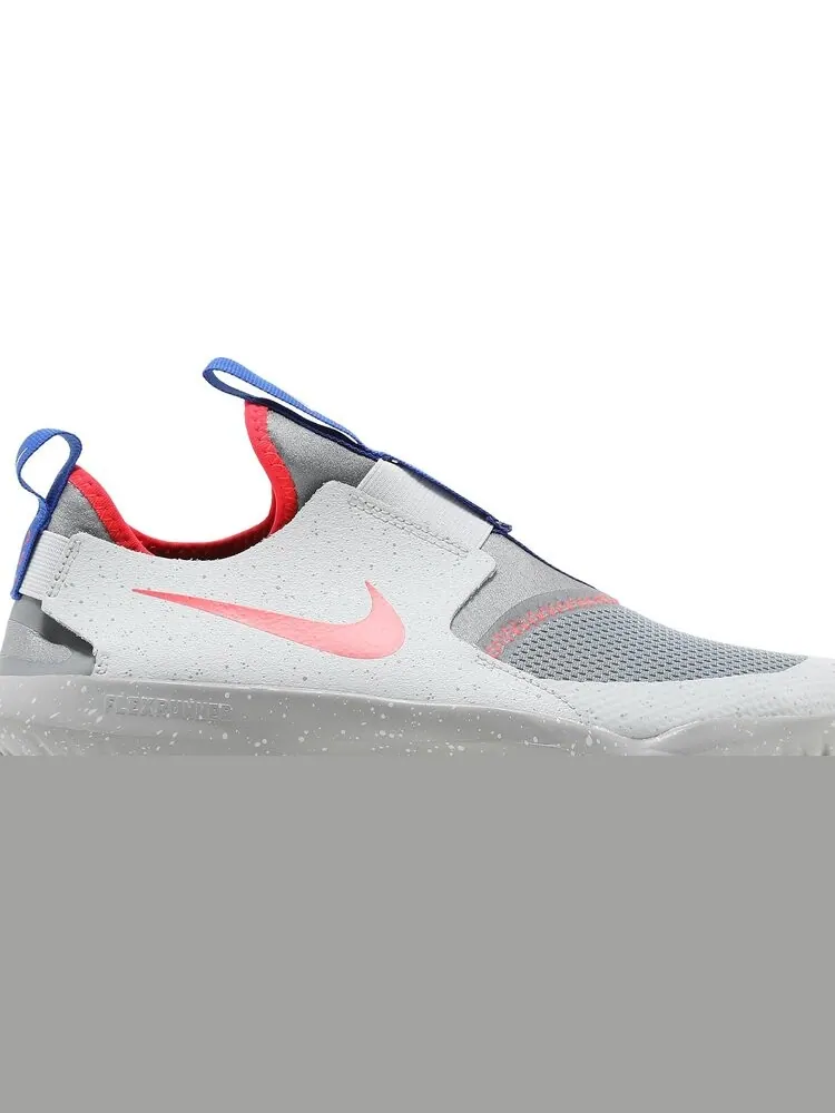 Кроссовки Nike Flex Runner SE GS 'Particle Grey Bright Crimson' — изображение 2 из 8, серый