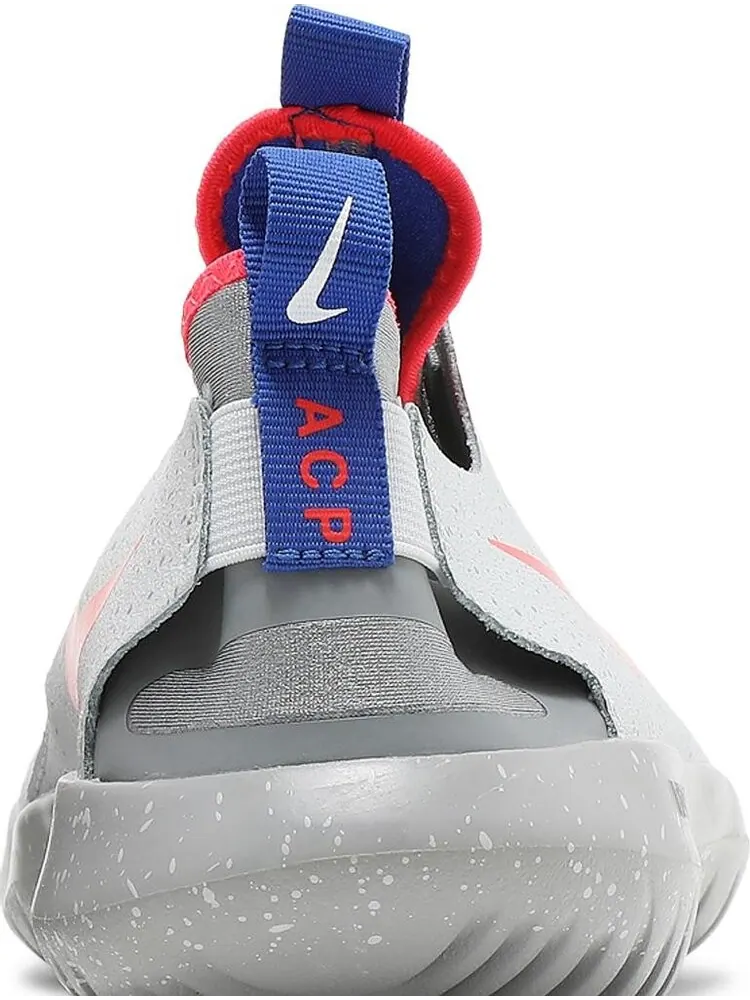 Кроссовки Nike Flex Runner SE GS 'Particle Grey Bright Crimson' — изображение 7 из 8, серый
