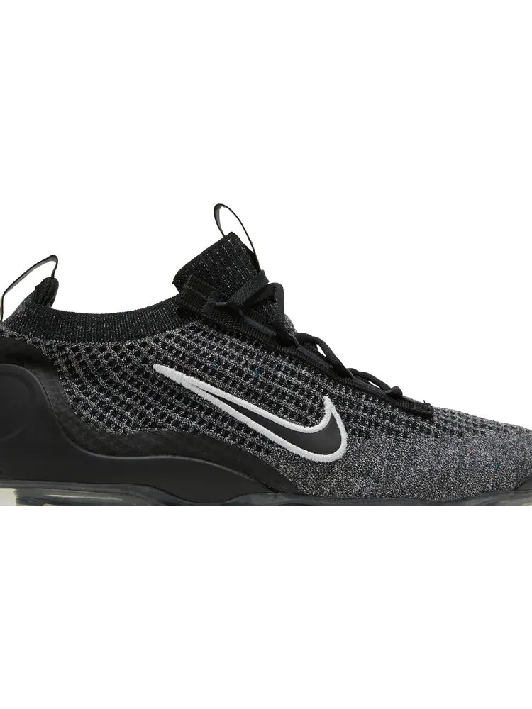 Кроссовки Nike Air Vapormax 2021 Flyknit 'Oreo' — изображение 2 из 8, черный