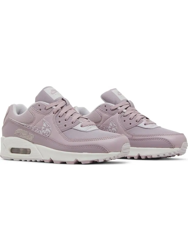 Кроссовки Nike Wmns Air Max 90 'Plum Fog Camo' — изображение 8 из 8, фиолетовый