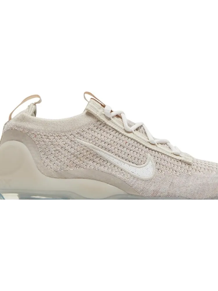 Кроссовки Nike Wmns Air VaporMax 2021 Flyknit 'Oatmeal' — изображение 2 из 8, бежевый