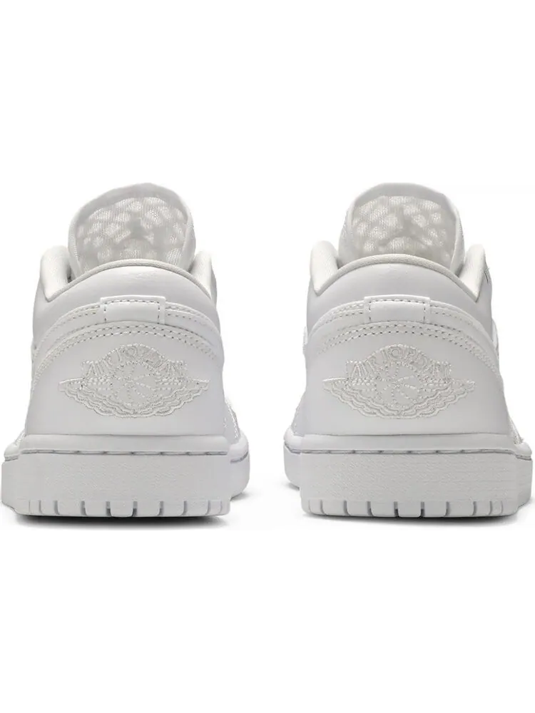 Кроссовки Wmns Air Jordan 1 Low Breathe Triple White — изображение 6 из 8, белый
