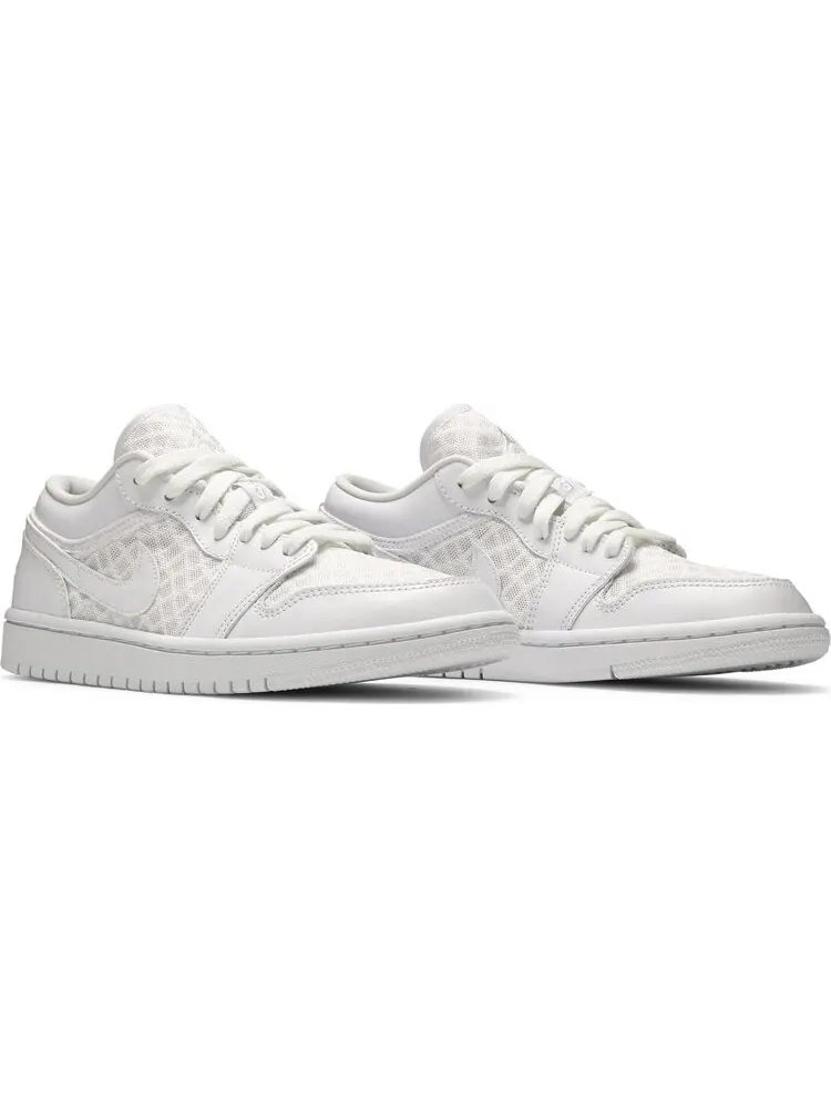 Кроссовки Wmns Air Jordan 1 Low Breathe Triple White — изображение 8 из 8, белый