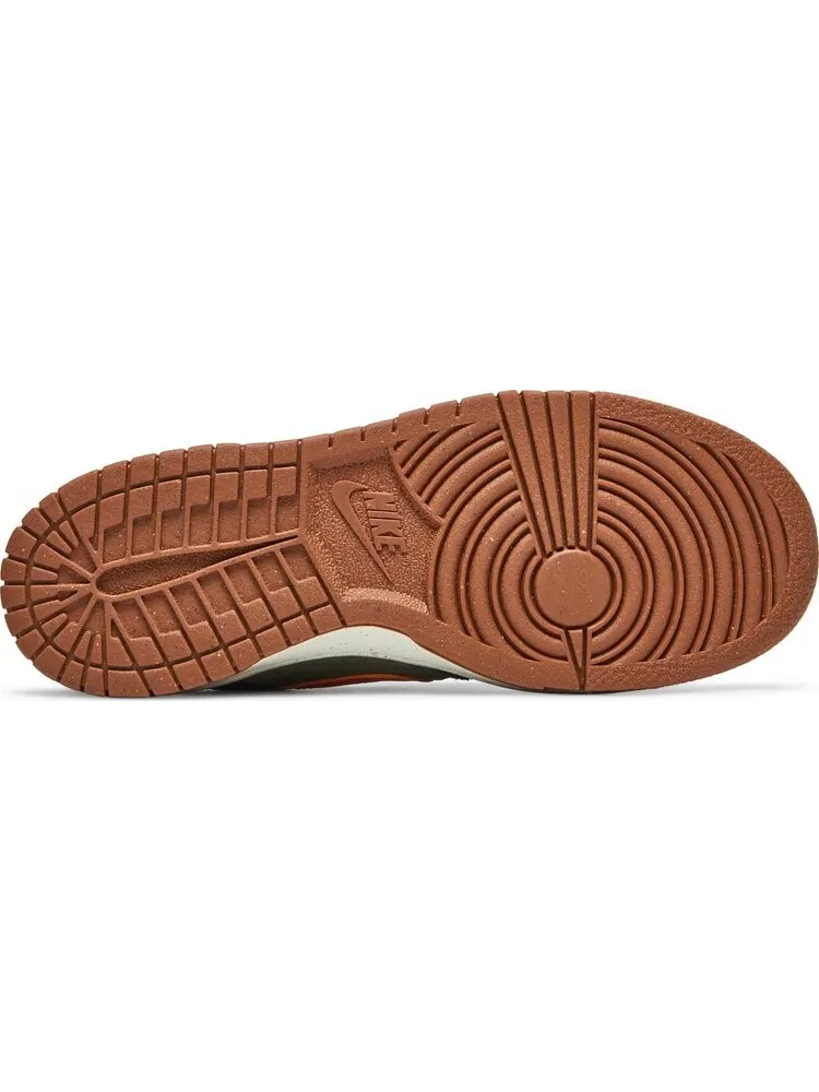 Кроссовки Nike Dunk Low SE Next Nature GS 'Toasty - Sequoia' — изображение 4 из 8, зеленый