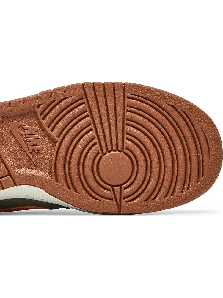 Кроссовки Nike Dunk Low SE Next Nature GS 'Toasty - Sequoia' — изображение 5 из 8, зеленый