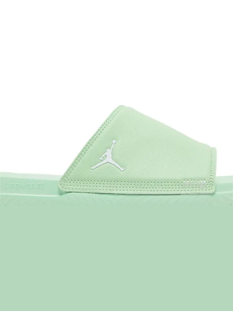Кроссовки Jordan Play Slide 'Tourmaline' — изображение 2 из 4, зеленый
