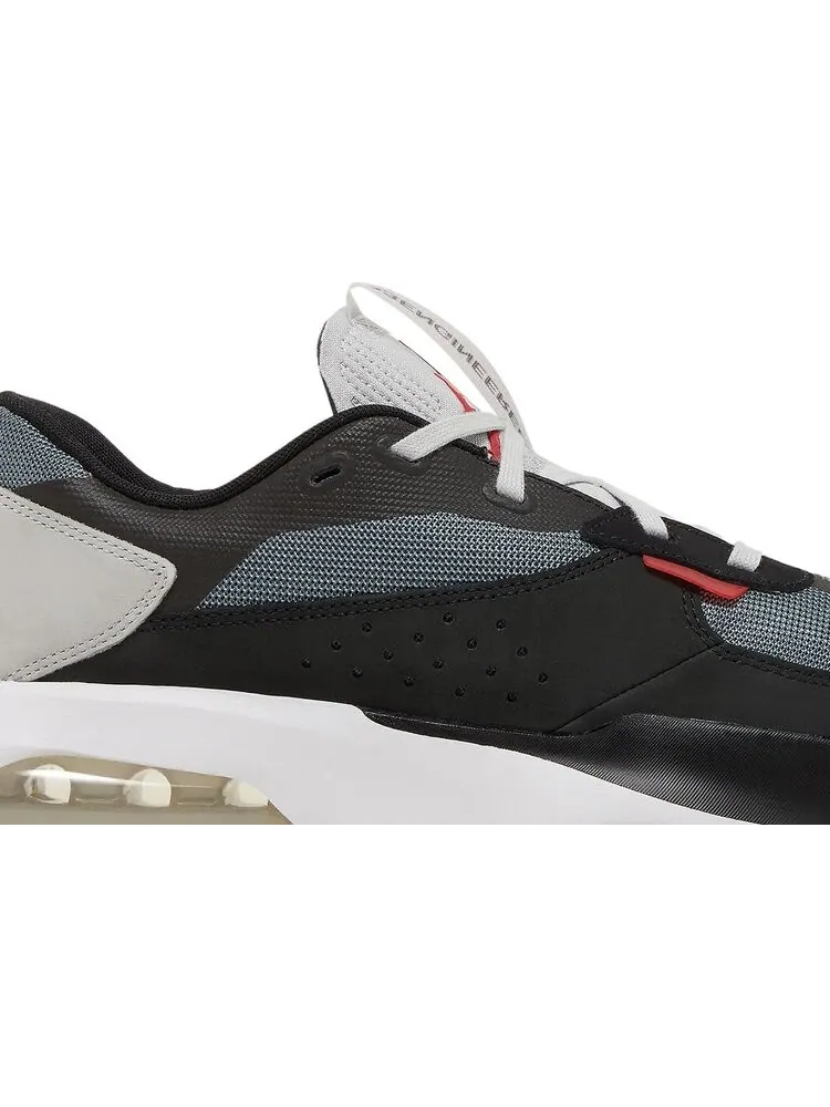Кроссовки Jordan Air 200E Black University Red — изображение 2 из 8, черный