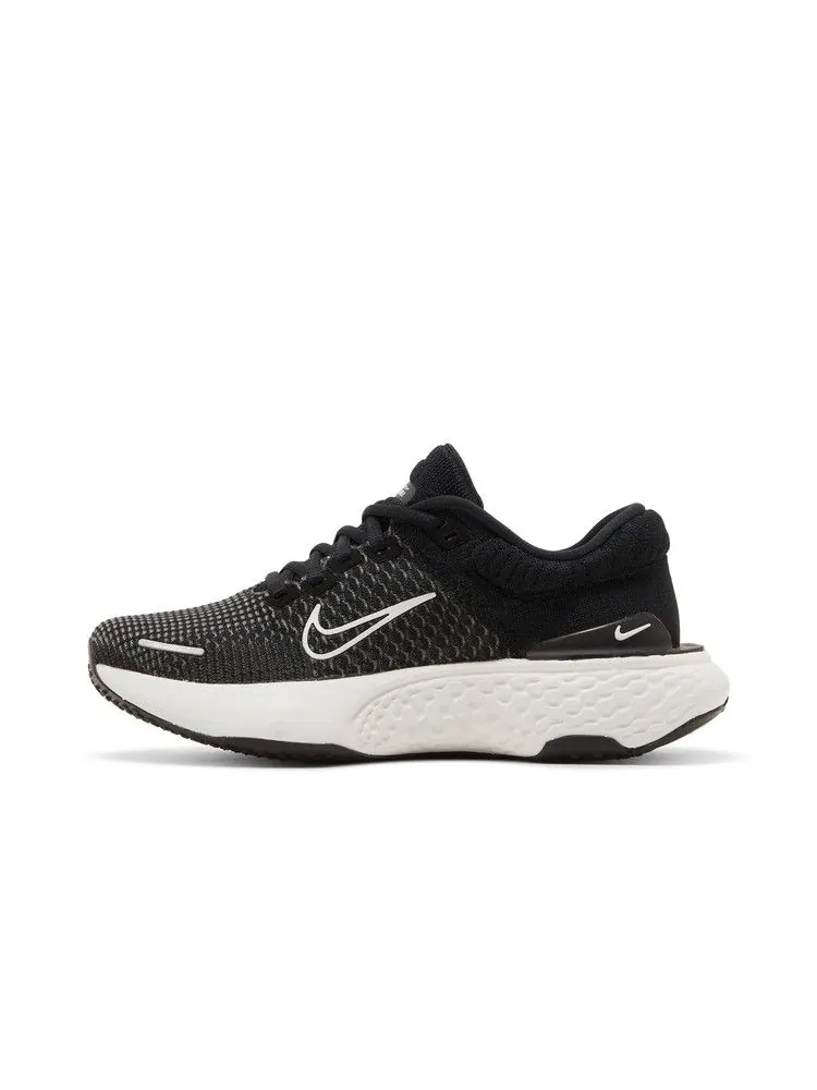 Кроссовки Nike Wmns ZoomX Invincible Run Flyknit 2 'Black White' — изображение 4 из 9, черный/белый