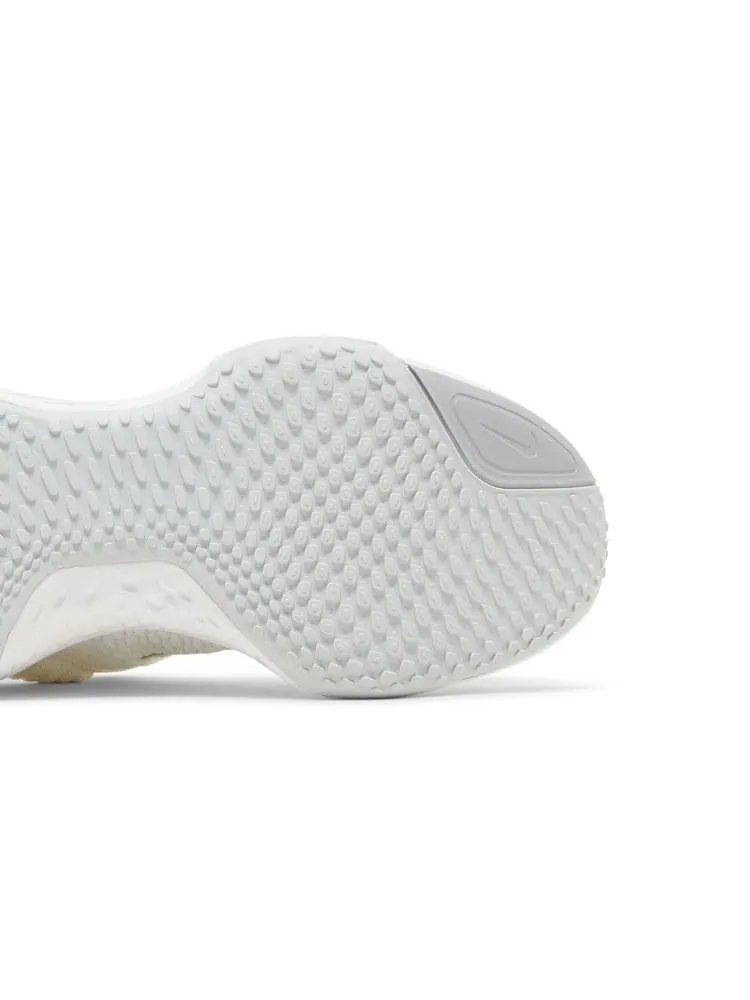 Кроссовки Nike Wmns ZoomX Invincible Run Flyknit 2 'White Metallic Silver' — изображение 6 из 9