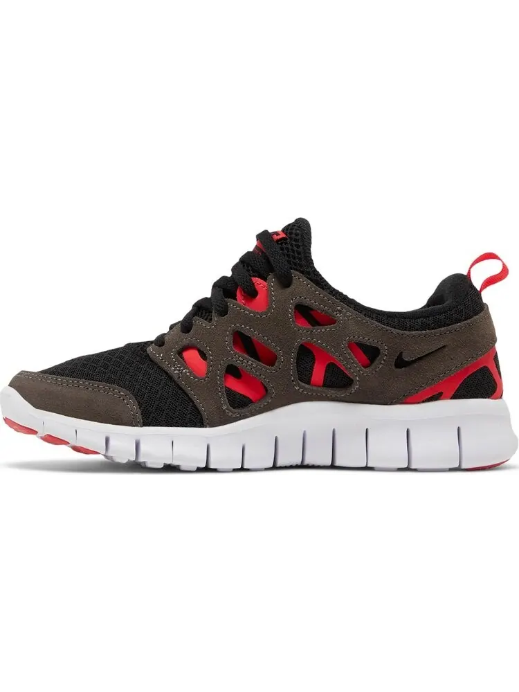 Кроссовки Nike Free Run 2 GS 'Black Siren Red' — изображение 3 из 8, черный
