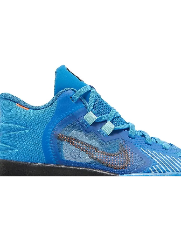 Кроссовки Nike Kyrie Flytrap 5 GS 'Light Photo Blue Red Plum' — изображение 2 из 8, синий