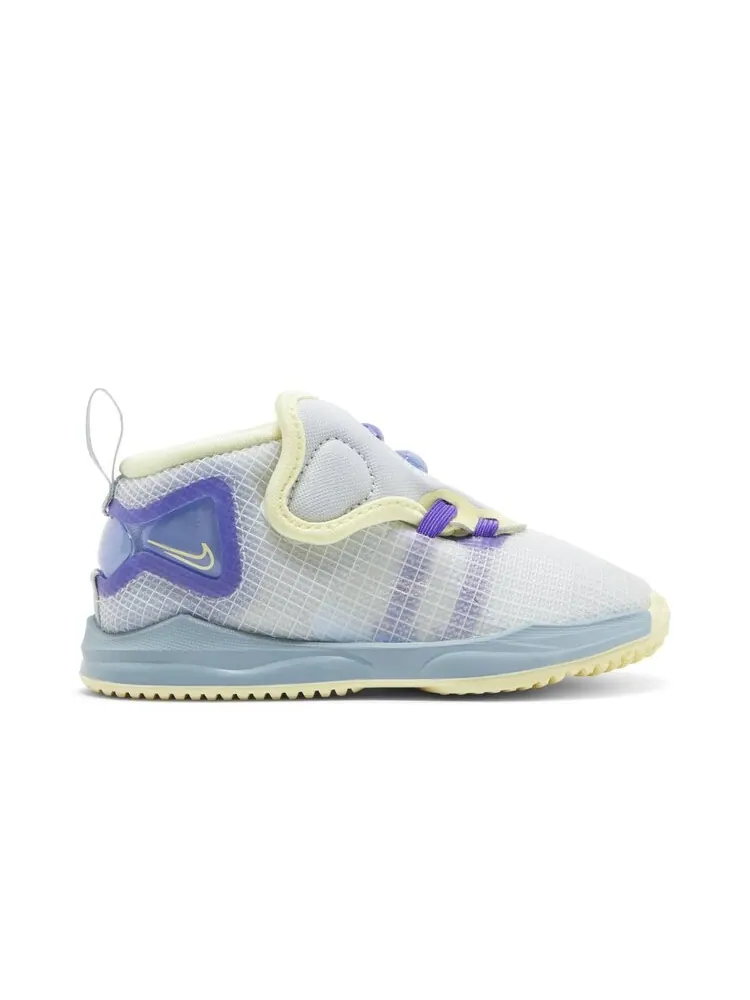 Кроссовки Nike LeBron 19 TD — изображение 1 из 4, белый