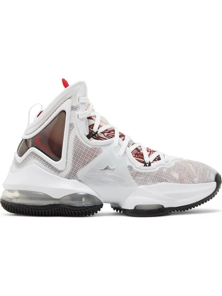 Кроссовки Nike LeBron 19 GS 'Sketch' — изображение 1 из 8, белый