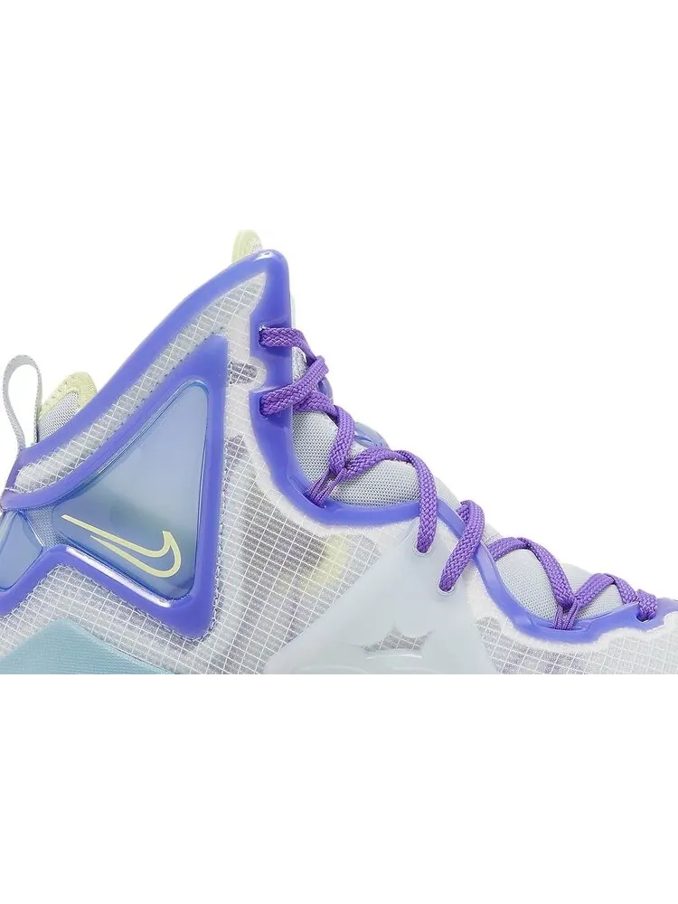 Кроссовки Nike LeBron 19 GS 'Easter' — изображение 2 из 8, белый