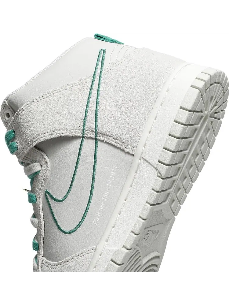 Кроссовки Nike Dunk High SE GS 'First Use Pack - Green Noise' — изображение 10 из 10, белый