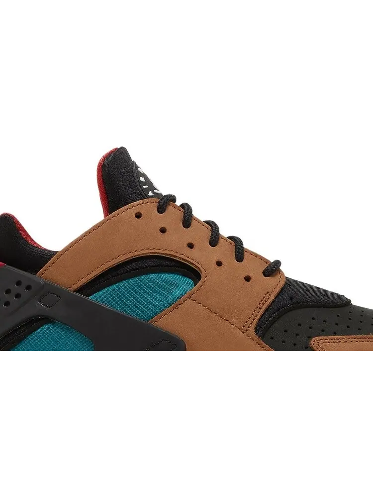 Кроссовки Nike Air Huarache 'Light British Tan Geode Green' — изображение 2 из 8, коричневый