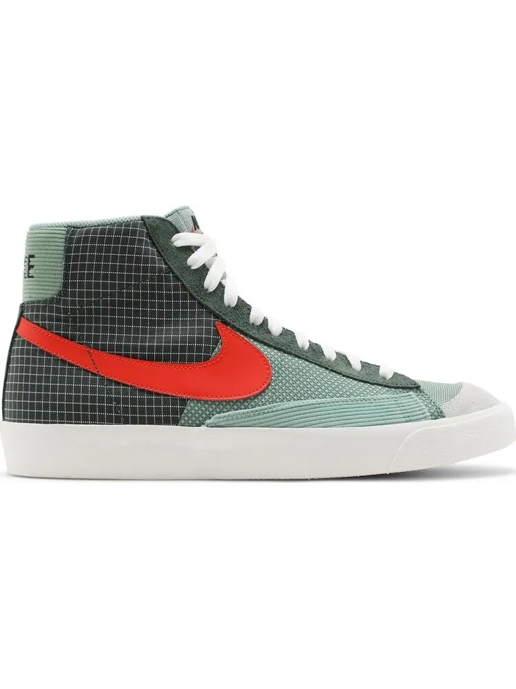 Кроссовки Nike Blazer Mid '77 'Patch - Dutch Green' — изображение 1 из 8, зеленый